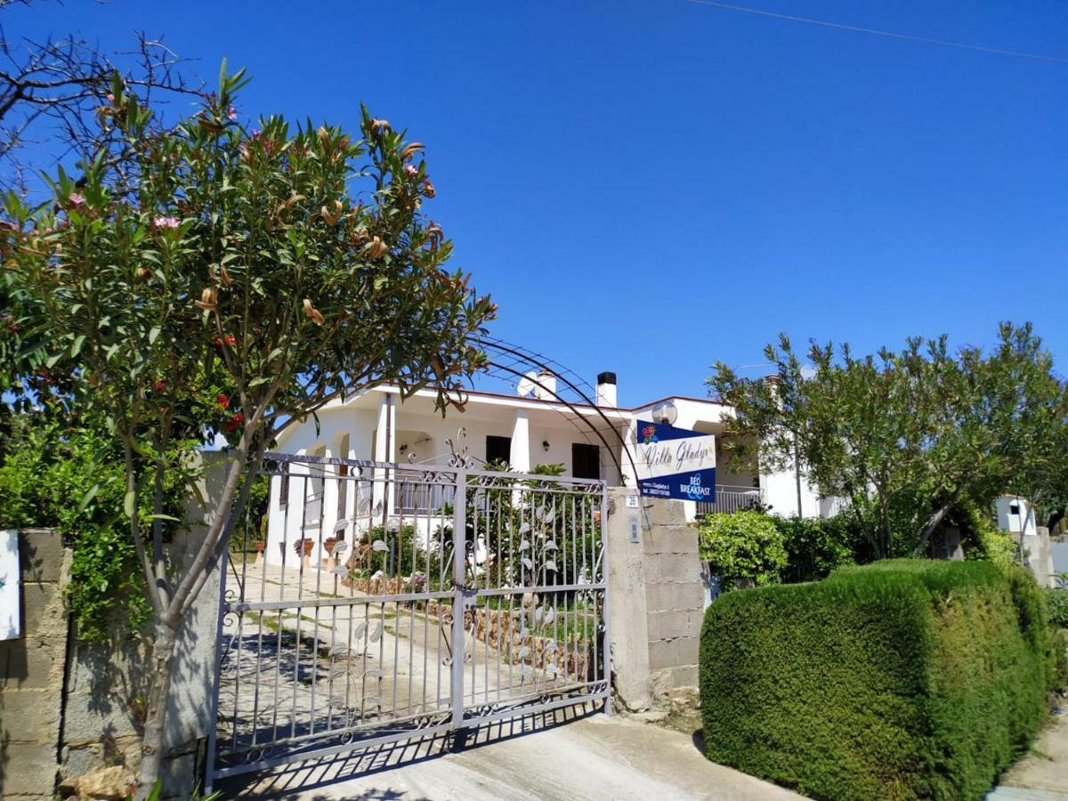 Villa Gladyr Lotzorai Exterior photo